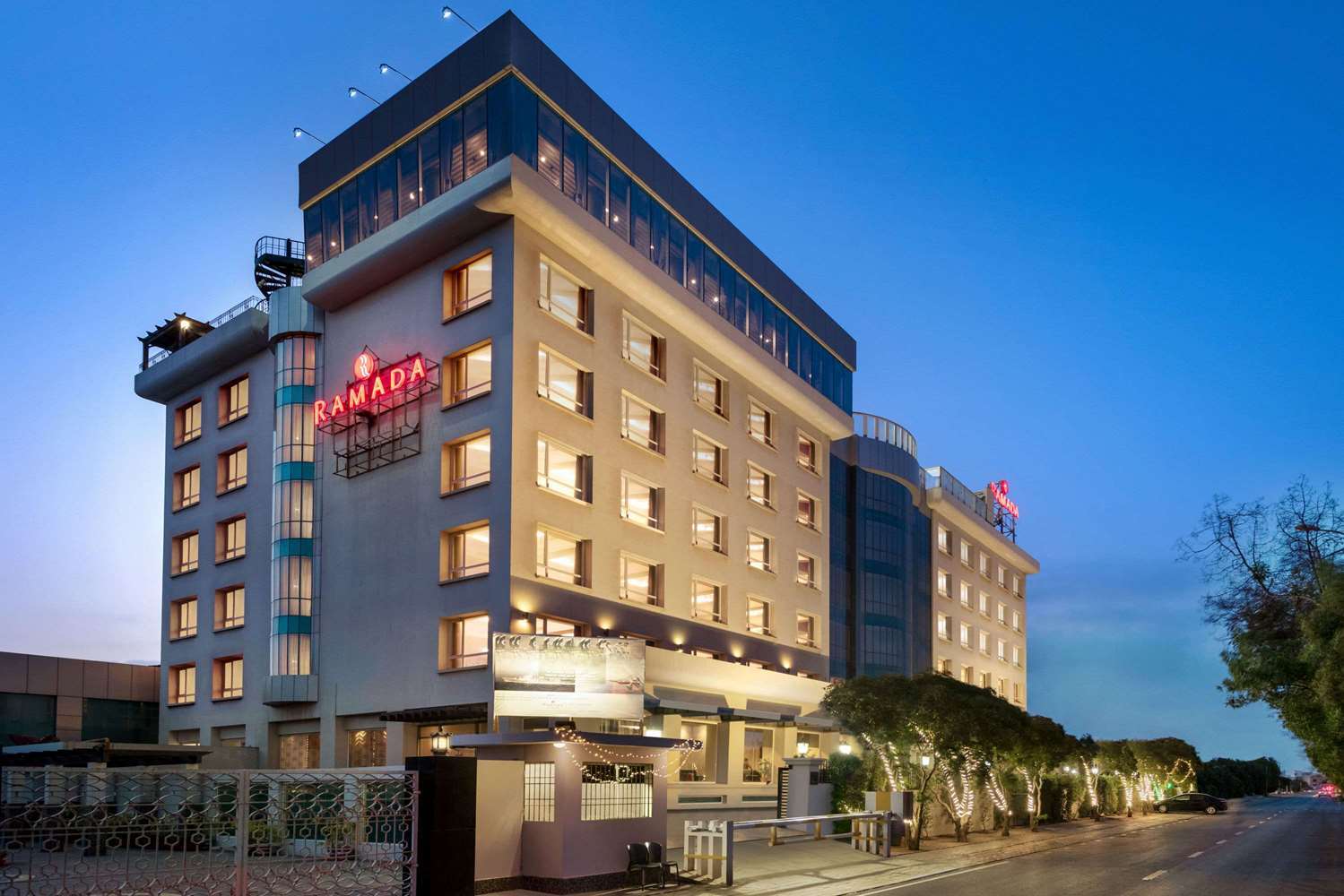 Ramada By Wyndham Karachi Creek Hotel Exterior photo