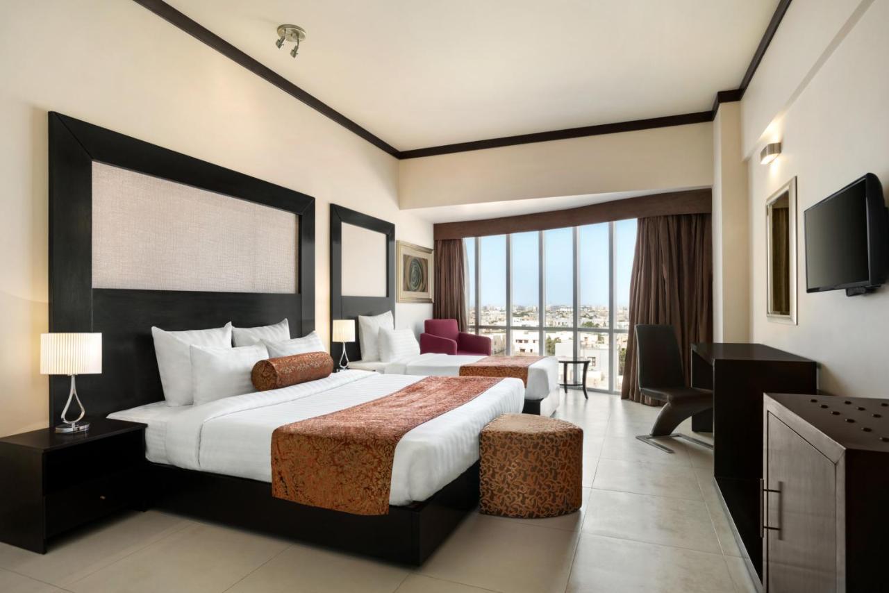 Ramada By Wyndham Karachi Creek Hotel Exterior photo